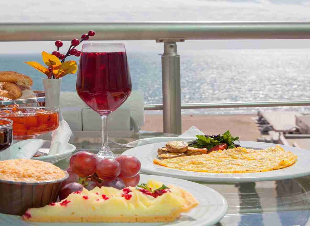 Simplify Business Travel with Car Rental in Dubai
